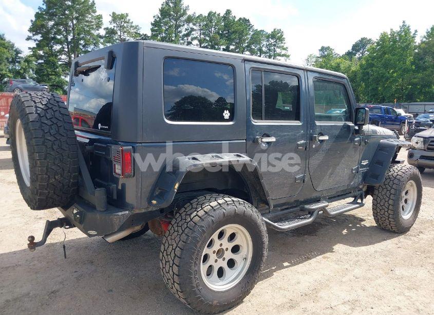 Photo 4 of 2008 Jeep Wrangler UNLIMITED SAHARA (VIN 1J4GA591X8L520621)