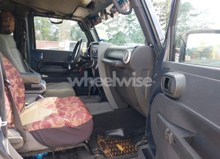 Photo 5 of 2008 Jeep Wrangler UNLIMITED SAHARA (VIN 1J4GA591X8L520621)