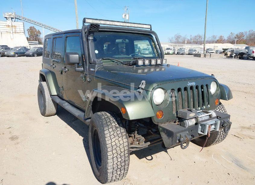 2008 Jeep Wrangler (VIN 1J4GA591X8L625692) main photo
