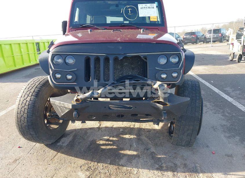 Photo 6 of 2009 Jeep Wrangler UNLIMITED SAHARA (VIN 1J4GA591X9L701493)