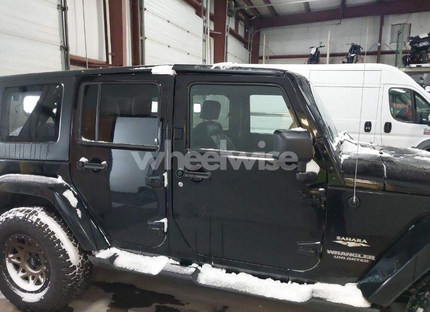 Photo 13 of 2009 Jeep Wrangler UNLIMITED SAHARA (VIN 1J4GA591X9L705804)