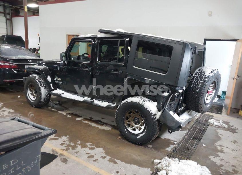 Photo 3 of 2009 Jeep Wrangler UNLIMITED SAHARA (VIN 1J4GA591X9L705804)