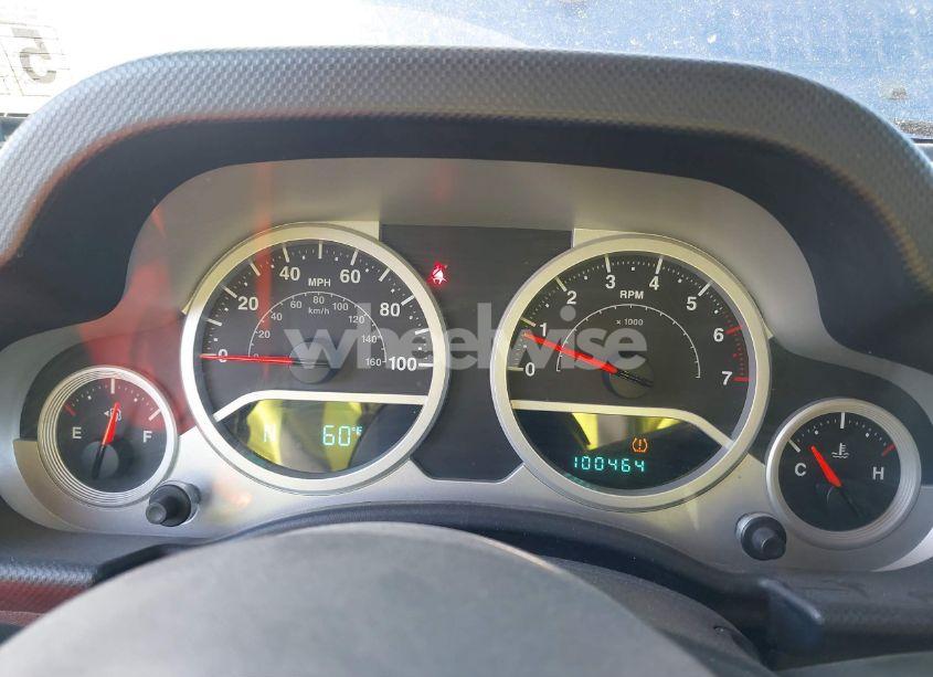 Photo 7 of 2010 Jeep Wrangler SAHARA (VIN 1J4GA5D11AL105992)