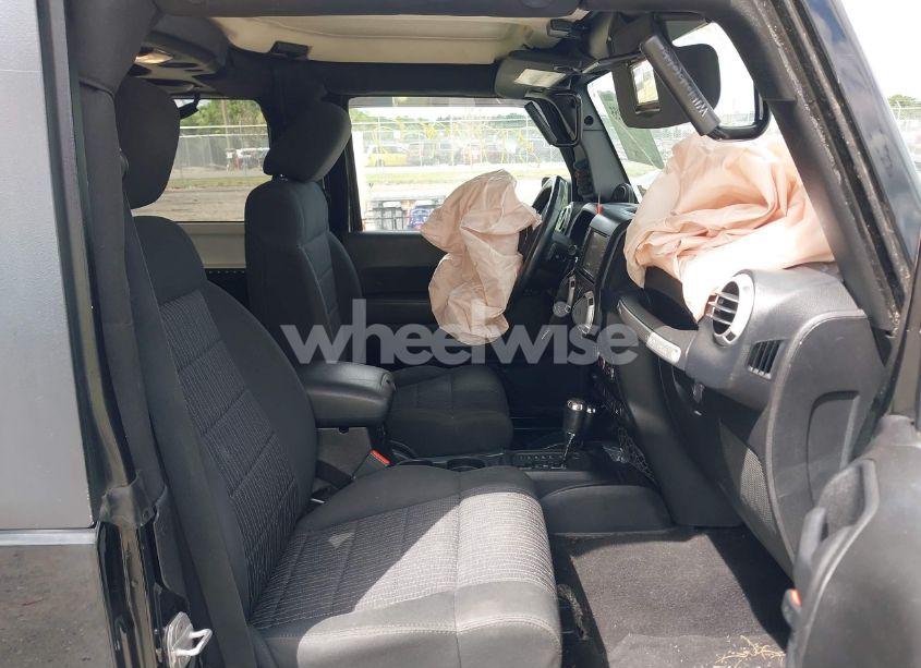 Photo 5 of 2011 Jeep Wrangler SAHARA (VIN 1J4GA5D11BL617222)