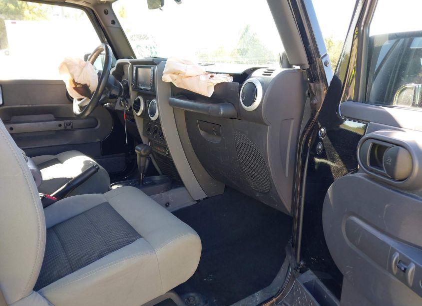 Photo 5 of 2010 Jeep Wrangler SAHARA (VIN 1J4GA5D1XAL216217)