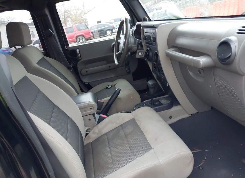 Photo 5 of 2008 Jeep Wrangler UNLIMITED X (VIN 1J4GB39118L609544)