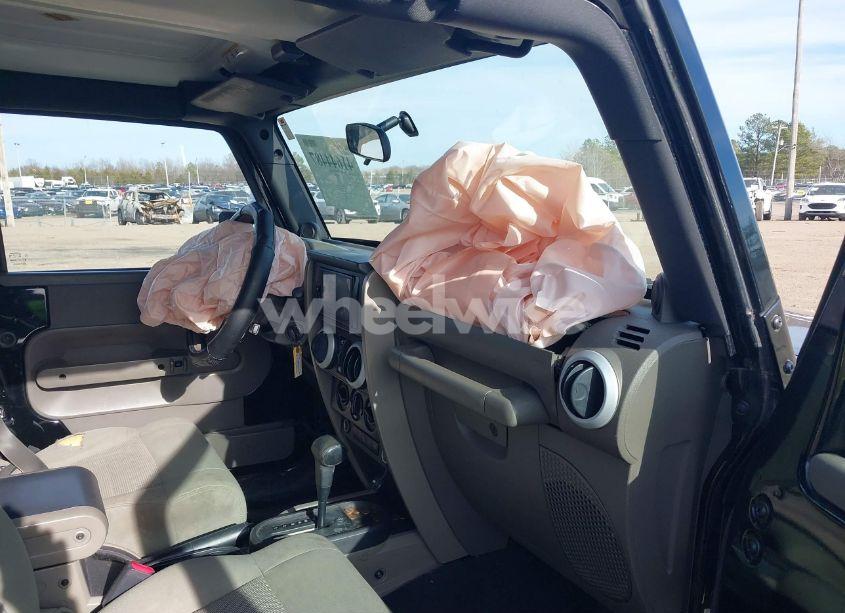 Photo 5 of 2008 Jeep Wrangler UNLIMITED SAHARA (VIN 1J4GB59118L522013)