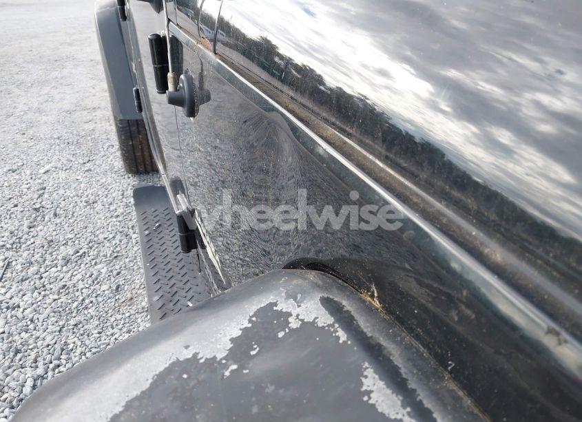 Photo 20 of 2007 Jeep Wrangler UNLIMITED SAHARA (VIN 1J4GB59147L102728)