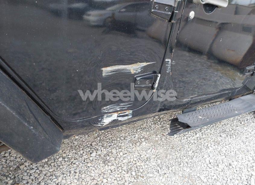 Photo 6 of 2007 Jeep Wrangler UNLIMITED SAHARA (VIN 1J4GB59147L102728)