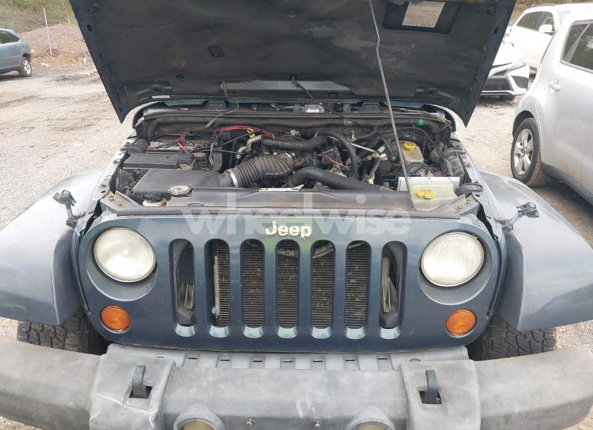 Photo 10 of 2007 Jeep Wrangler UNLIMITED SAHARA (VIN 1J4GB59197L200251)