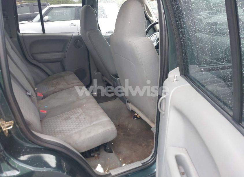 Photo 8 of 2005 Jeep Liberty RENEGADE (VIN 1J4GK38K75W684172)