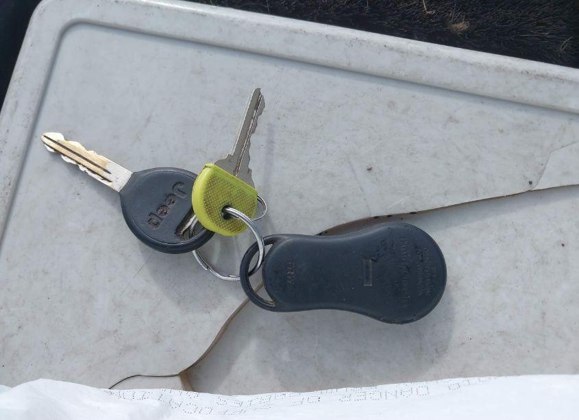 Photo 11 of 2004 Jeep Liberty SPORT (VIN 1J4GK48K04W229751)