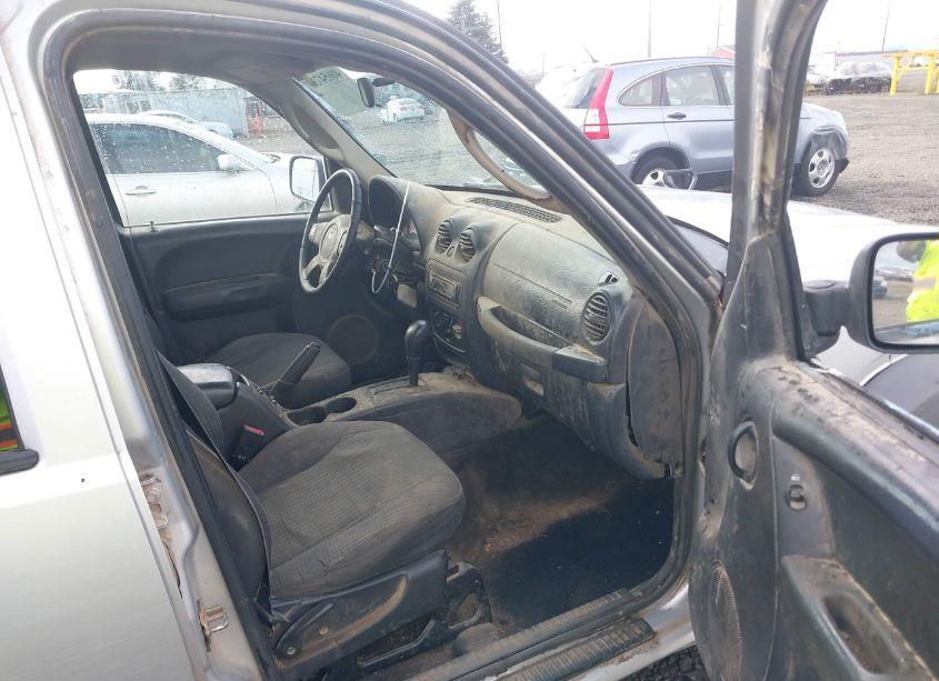 Photo 5 of 2004 Jeep Liberty SPORT (VIN 1J4GK48K04W229751)