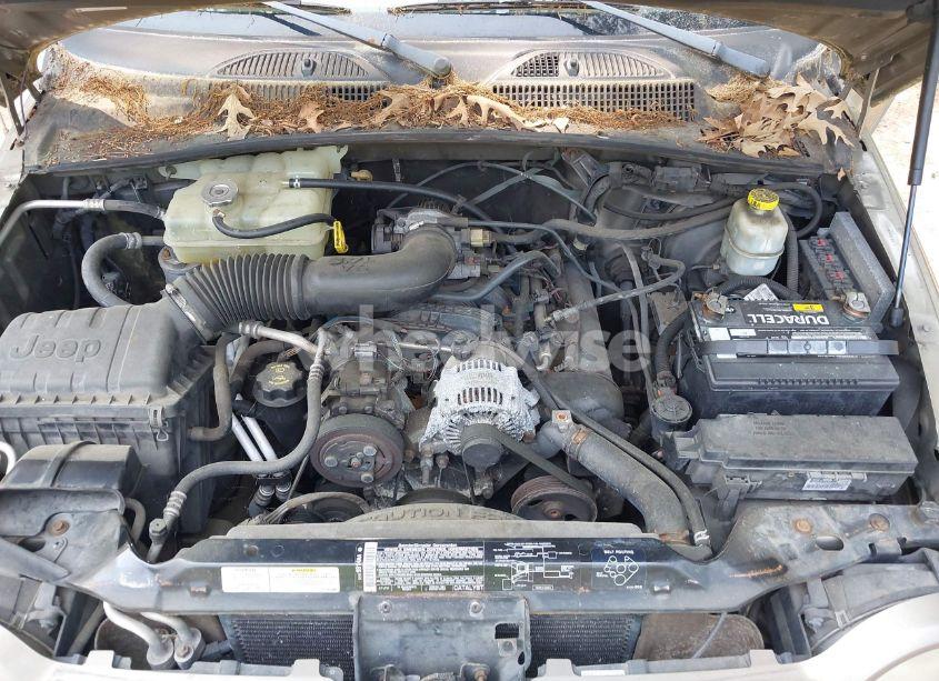 Photo 10 of 2005 Jeep Liberty SPORT (VIN 1J4GK48K05W520008)