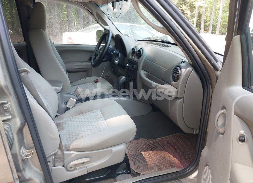 Photo 5 of 2005 Jeep Liberty SPORT (VIN 1J4GK48K05W520008)