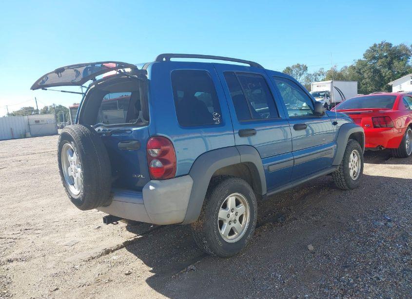 Photo 3 of 2005 Jeep Liberty SPORT (VIN 1J4GK48K05W612820)