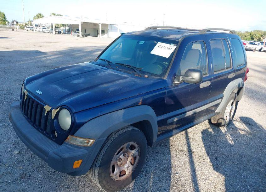 Photo 2 of 2007 Jeep Liberty SPORT (VIN 1J4GK48K07W684295)