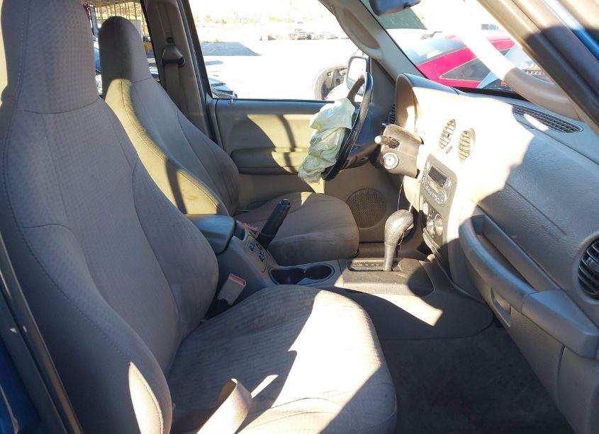 Photo 5 of 2004 Jeep Liberty SPORT (VIN 1J4GK48K24W153997)