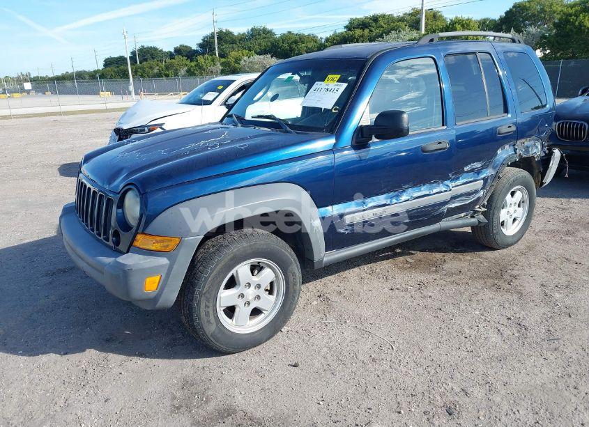 Photo 2 of 2005 Jeep Liberty SPORT (VIN 1J4GK48K25W594756)