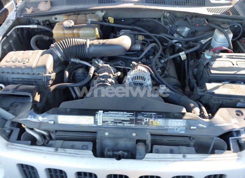Photo 10 of 2004 Jeep Liberty SPORT (VIN 1J4GK48K34W120801)