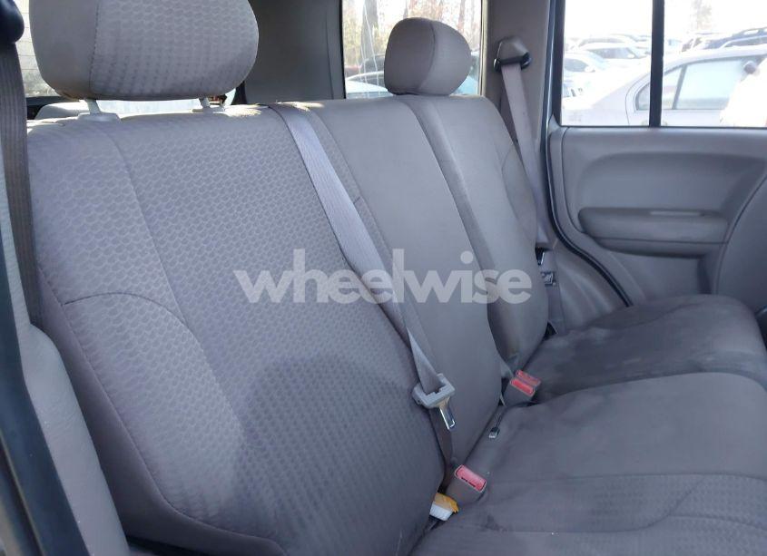 Photo 8 of 2004 Jeep Liberty SPORT (VIN 1J4GK48K34W120801)