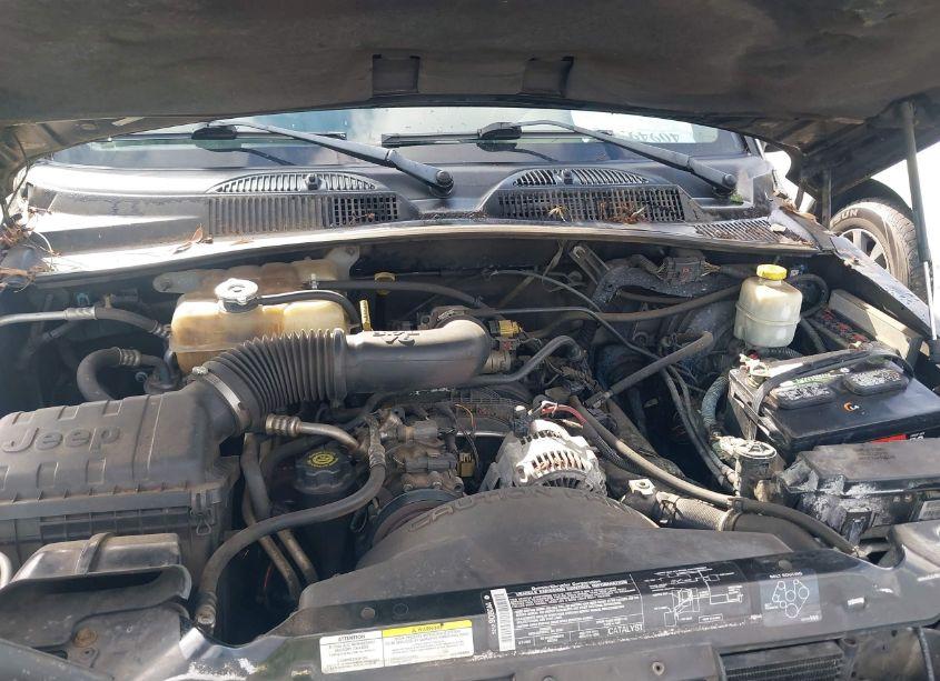 Photo 10 of 2004 Jeep Liberty SPORT (VIN 1J4GK48K44W185396)