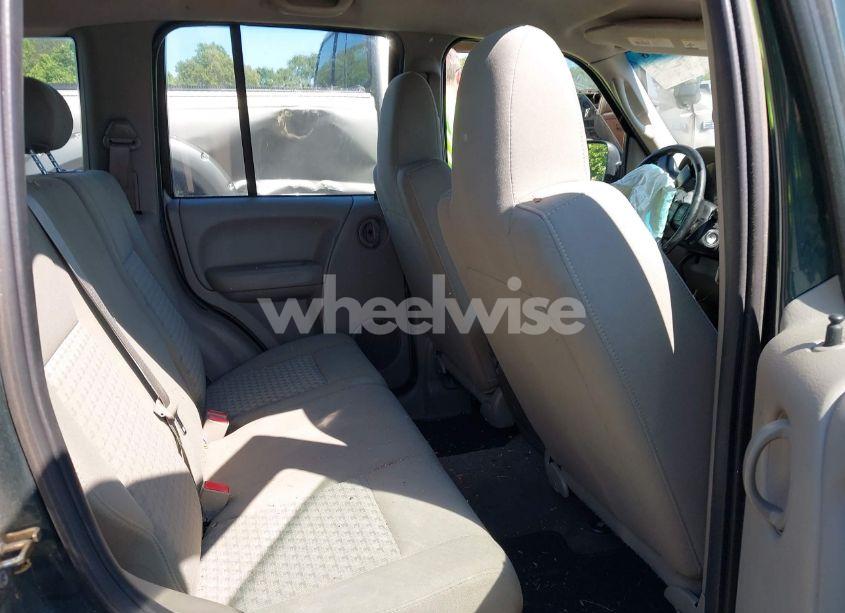 Photo 8 of 2006 Jeep Liberty SPORT (VIN 1J4GK48K66W122836)