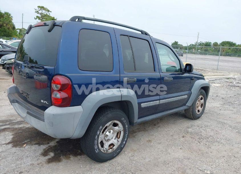 Photo 4 of 2005 Jeep Liberty SPORT (VIN 1J4GK48K95W536384)