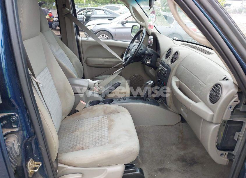 Photo 5 of 2005 Jeep Liberty SPORT (VIN 1J4GK48K95W536384)