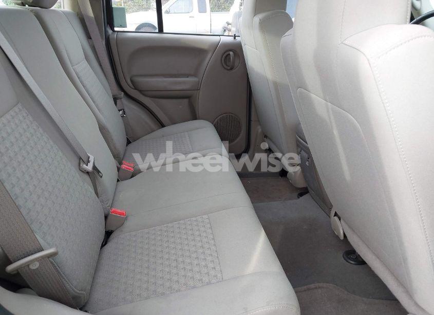 Photo 8 of 2007 Jeep Liberty SPORT (VIN 1J4GK48K97W585264)