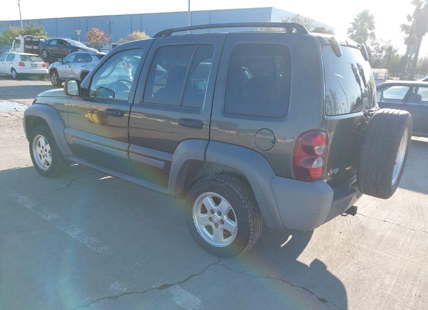 Photo 3 of 2005 Jeep Liberty SPORT (VIN 1J4GK48KX5W511025)