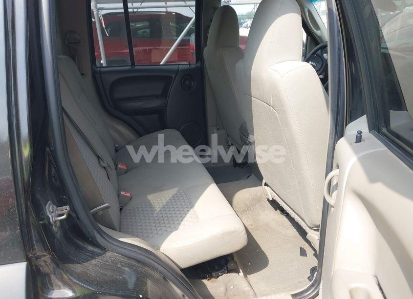 Photo 8 of 2006 Jeep Liberty SPORT (VIN 1J4GK48KX6W268768)