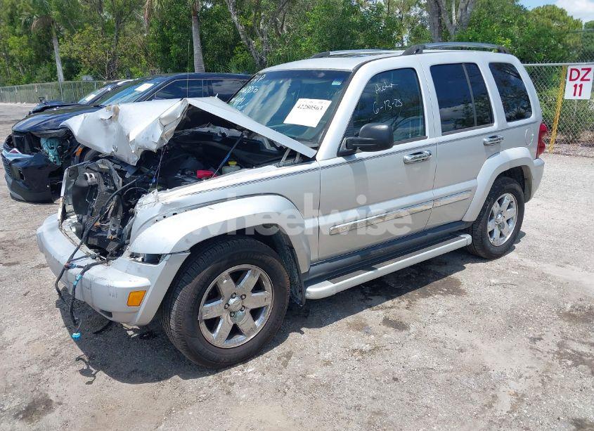 Photo 2 of 2005 Jeep Liberty LIMITED EDITION (VIN 1J4GK58K45W604144)
