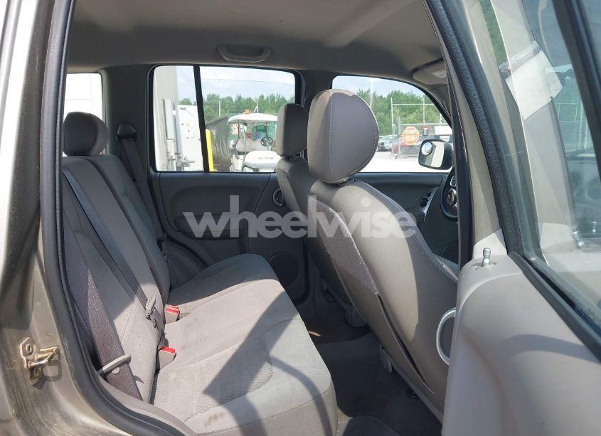 Photo 8 of 2004 Jeep Liberty LIMITED EDITION (VIN 1J4GK58K74W204870)