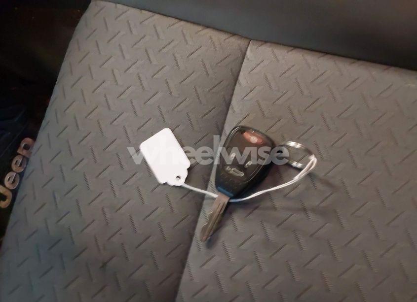 Photo 11 of 2005 Jeep Liberty RENEGADE (VIN 1J4GL38K25W615838)