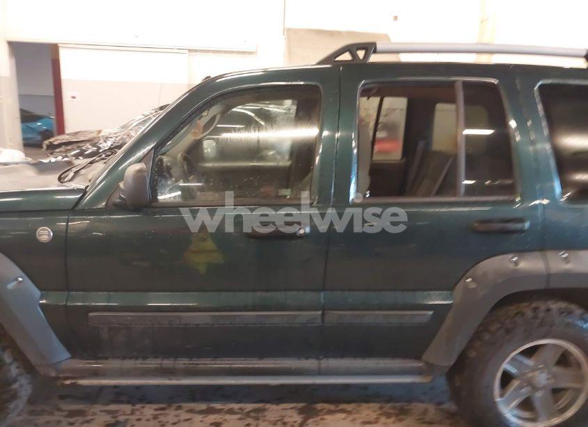 Photo 15 of 2005 Jeep Liberty RENEGADE (VIN 1J4GL38K25W615838)