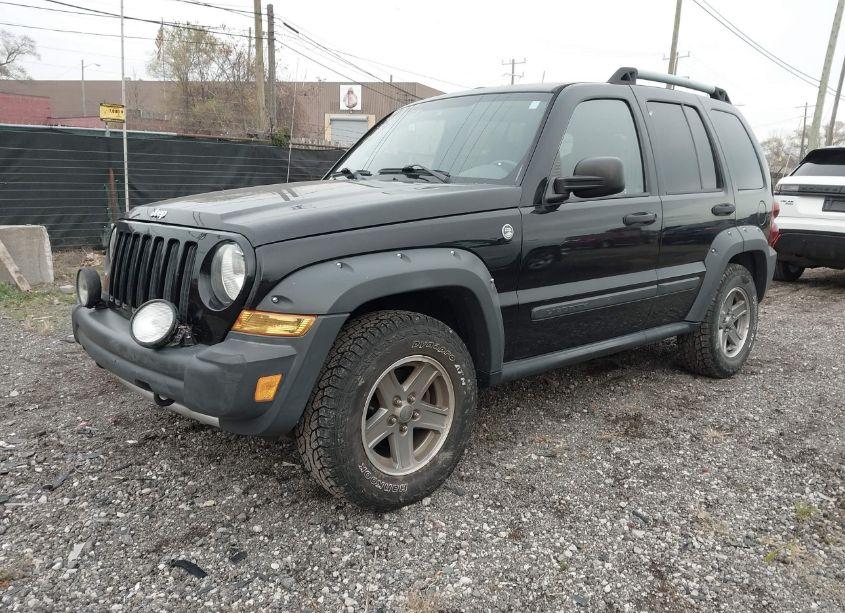 Photo 2 of 2005 Jeep Liberty RENEGADE (VIN 1J4GL38K25W723196)