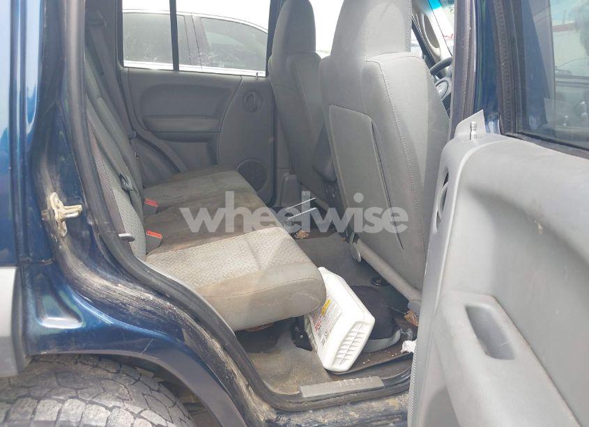 Photo 8 of 2005 Jeep Liberty RENEGADE (VIN 1J4GL38K35W685056)