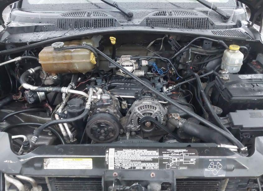 Photo 10 of 2005 Jeep Liberty RENEGADE (VIN 1J4GL38K45W723782)