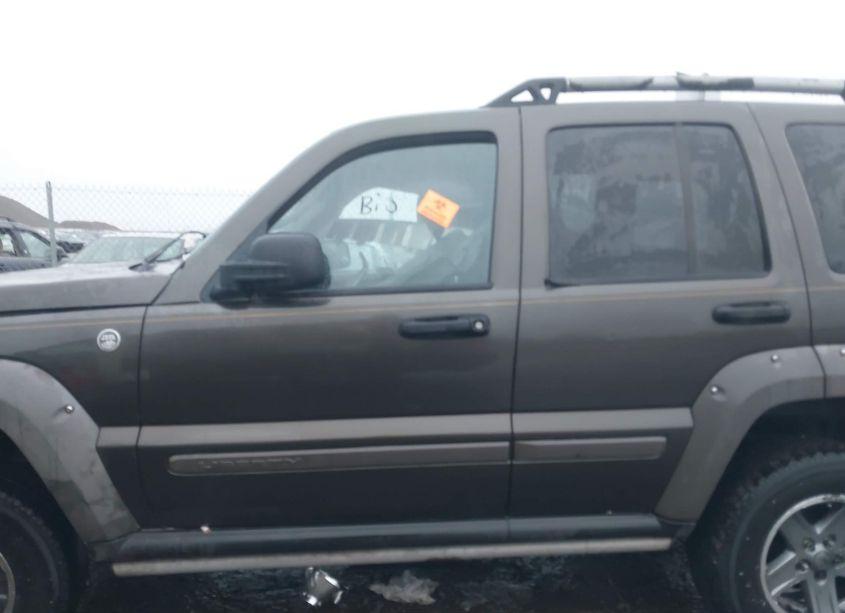 Photo 14 of 2005 Jeep Liberty RENEGADE (VIN 1J4GL38K45W723782)