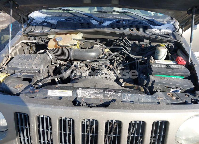 Photo 10 of 2005 Jeep Liberty RENEGADE (VIN 1J4GL38K55W645769)