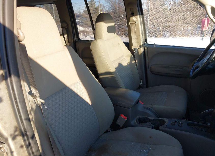 Photo 15 of 2005 Jeep Liberty SPORT (VIN 1J4GL48555W612593)