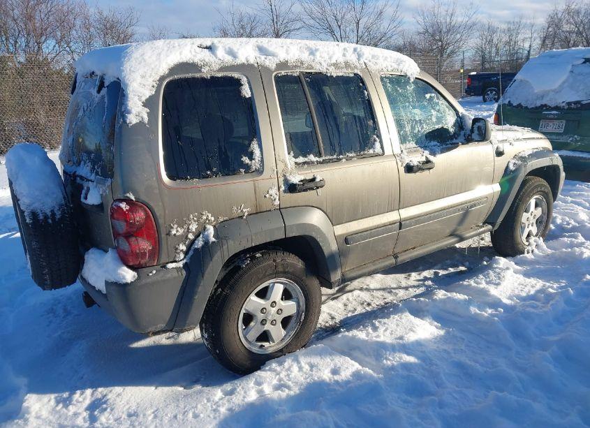 Photo 4 of 2005 Jeep Liberty SPORT (VIN 1J4GL48555W612593)