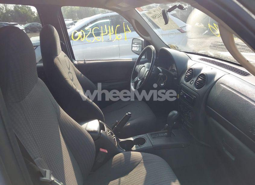 Photo 5 of 2002 Jeep Liberty SPORT (VIN 1J4GL48K02W297963)