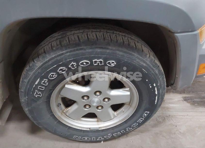 Photo 16 of 2005 Jeep Liberty SPORT (VIN 1J4GL48K05W554186)