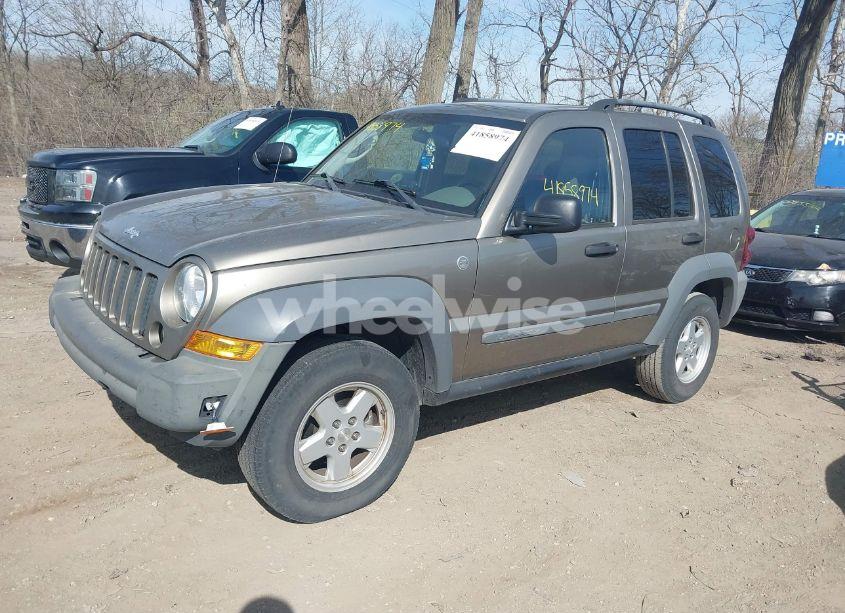 Photo 2 of 2005 Jeep Liberty SPORT (VIN 1J4GL48K05W615696)