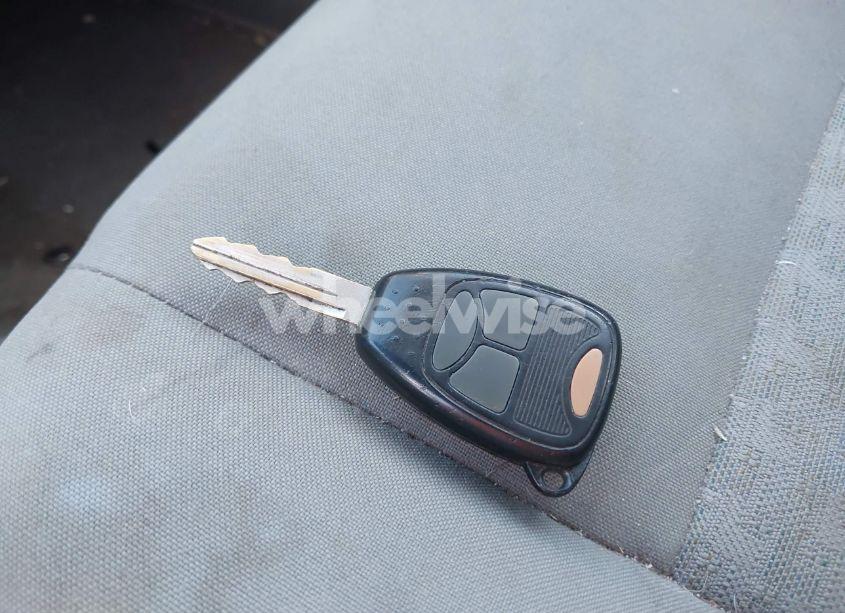 Photo 11 of 2005 Jeep Liberty SPORT (VIN 1J4GL48K05W697963)