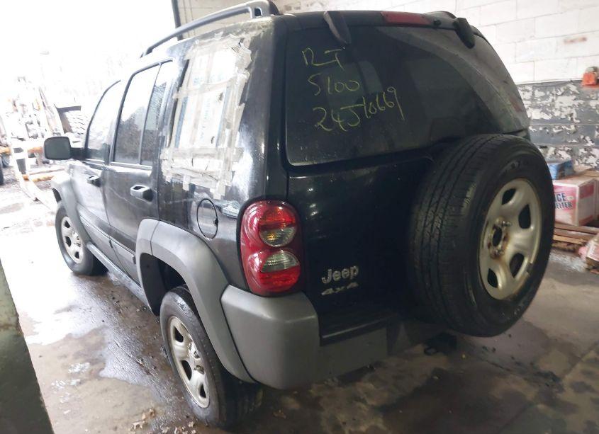 Photo 3 of 2005 Jeep Liberty SPORT (VIN 1J4GL48K05W701395)