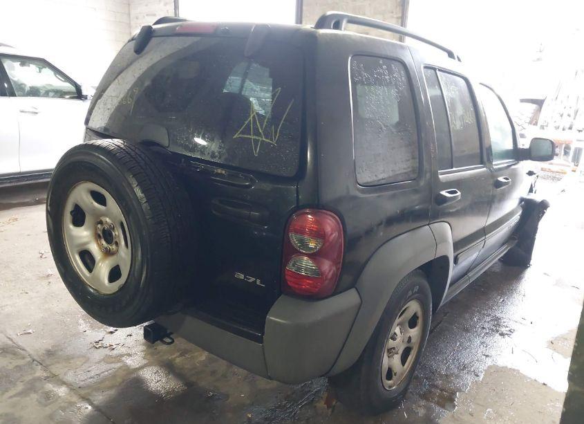 Photo 4 of 2005 Jeep Liberty SPORT (VIN 1J4GL48K05W701395)