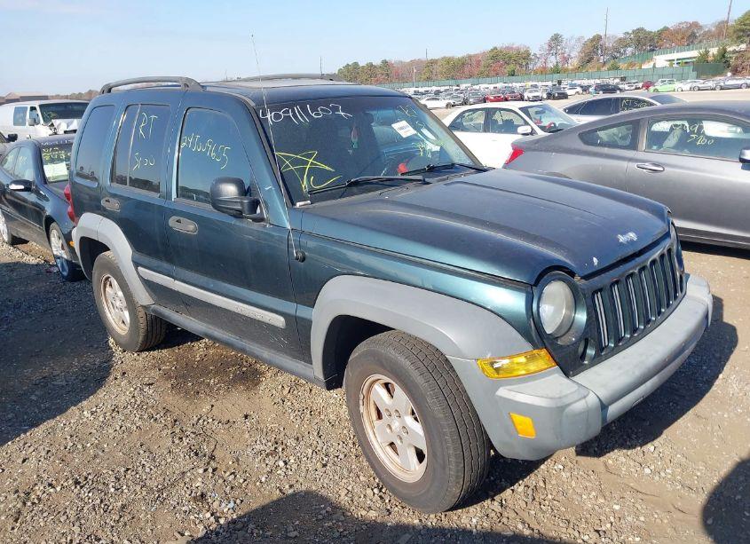 2005 Jeep Liberty SPORT (VIN 1J4GL48K05W705706) main photo